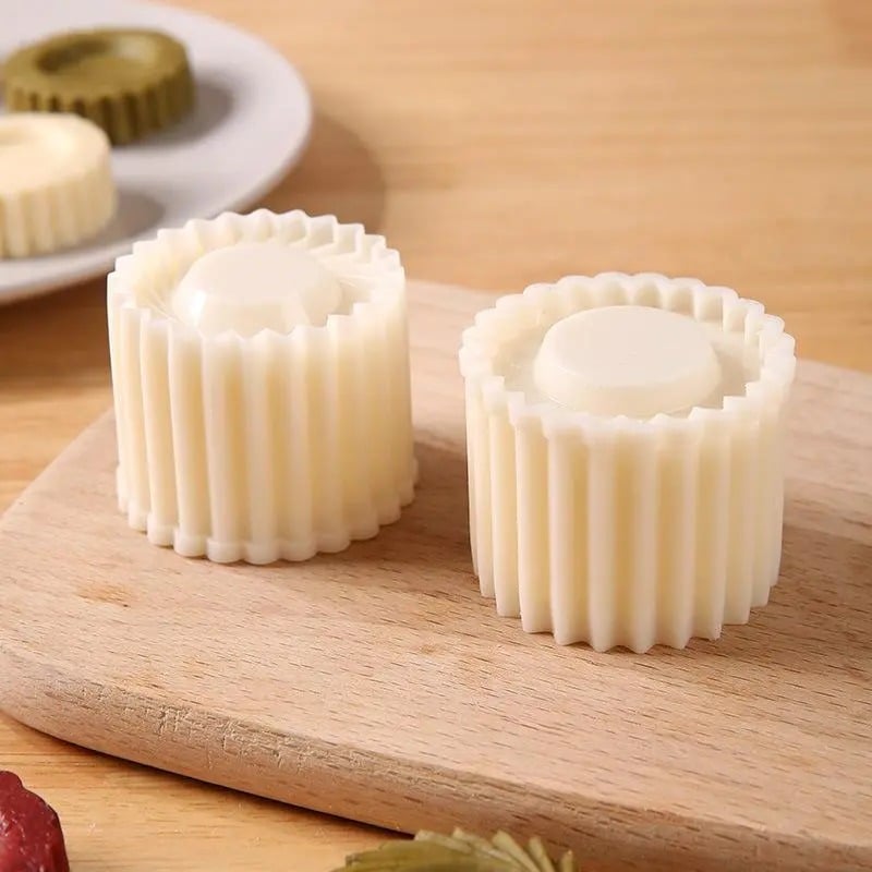 🍪✨ Easy-Press Pastry & Cookie Mold – Perfect Shapes in Seconds