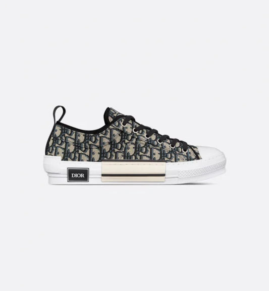 B23 League Low-Top Sneaker