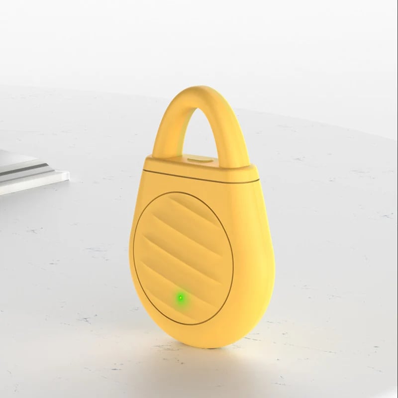 🏡🐦No more trouble from birds, beasts and locusts！Portable Ultrasonic Bird Repellent Keychain