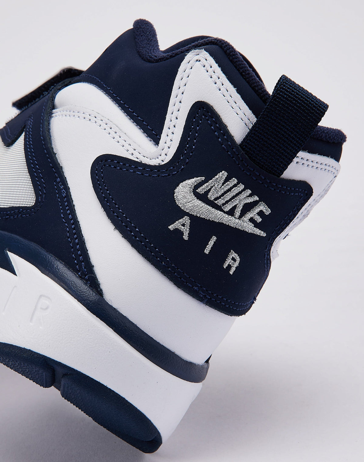 Nike Air Diamond Turf 'Cowboys'