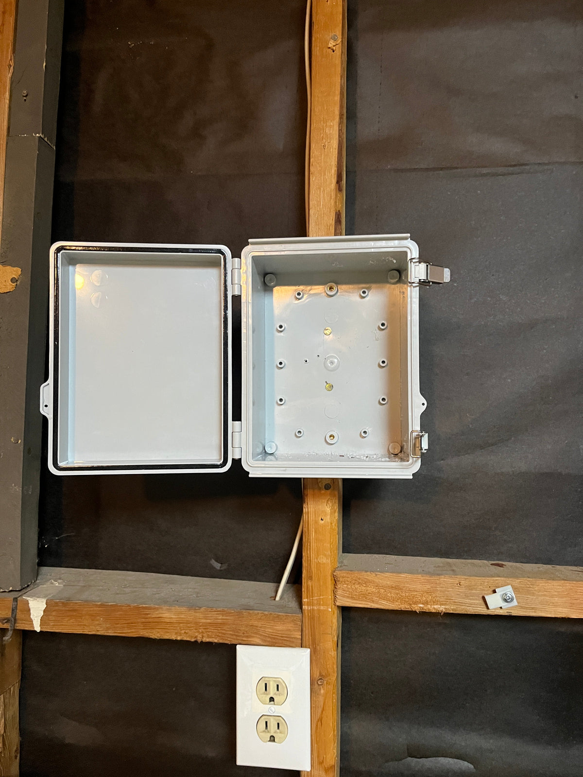 Weatherproofed Junction Box for Permanent Outdoor Lights