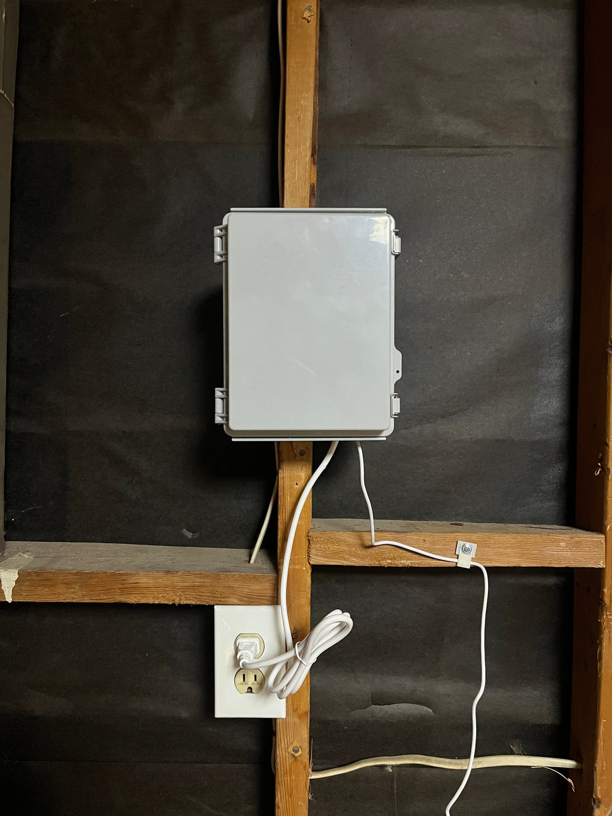 Weatherproofed Junction Box for Permanent Outdoor Lights