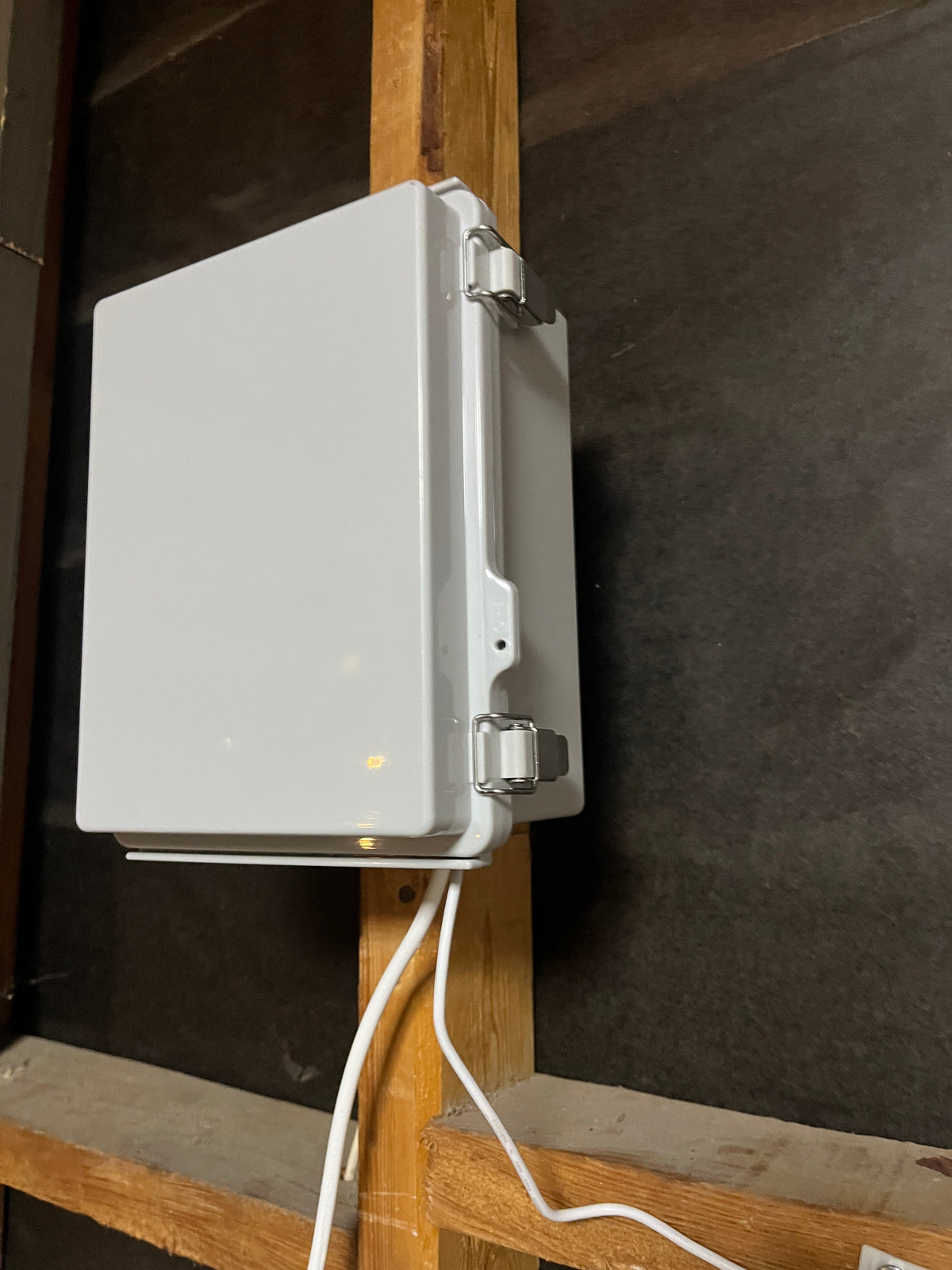 Weatherproofed Junction Box for Permanent Outdoor Lights