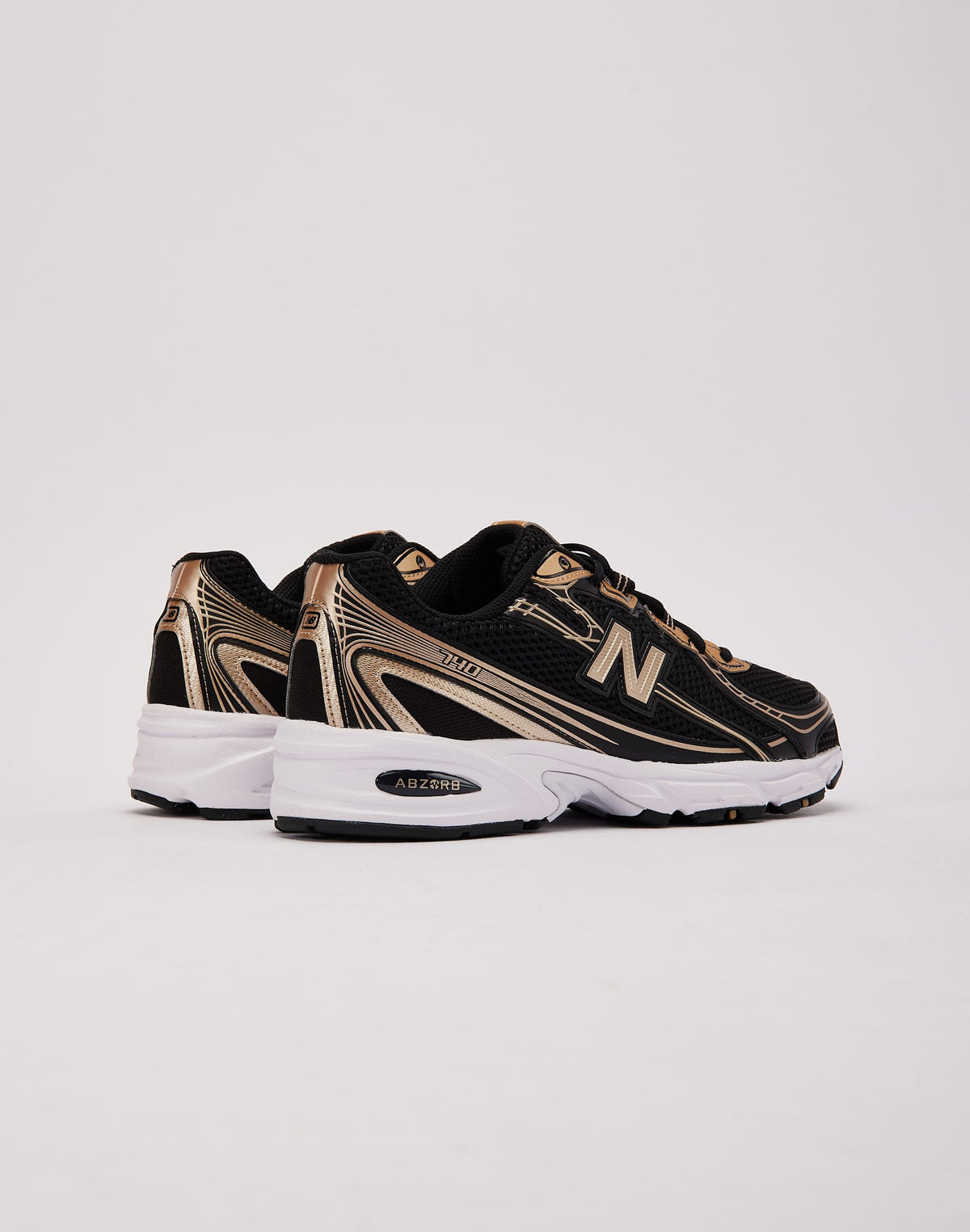 New Balance 740