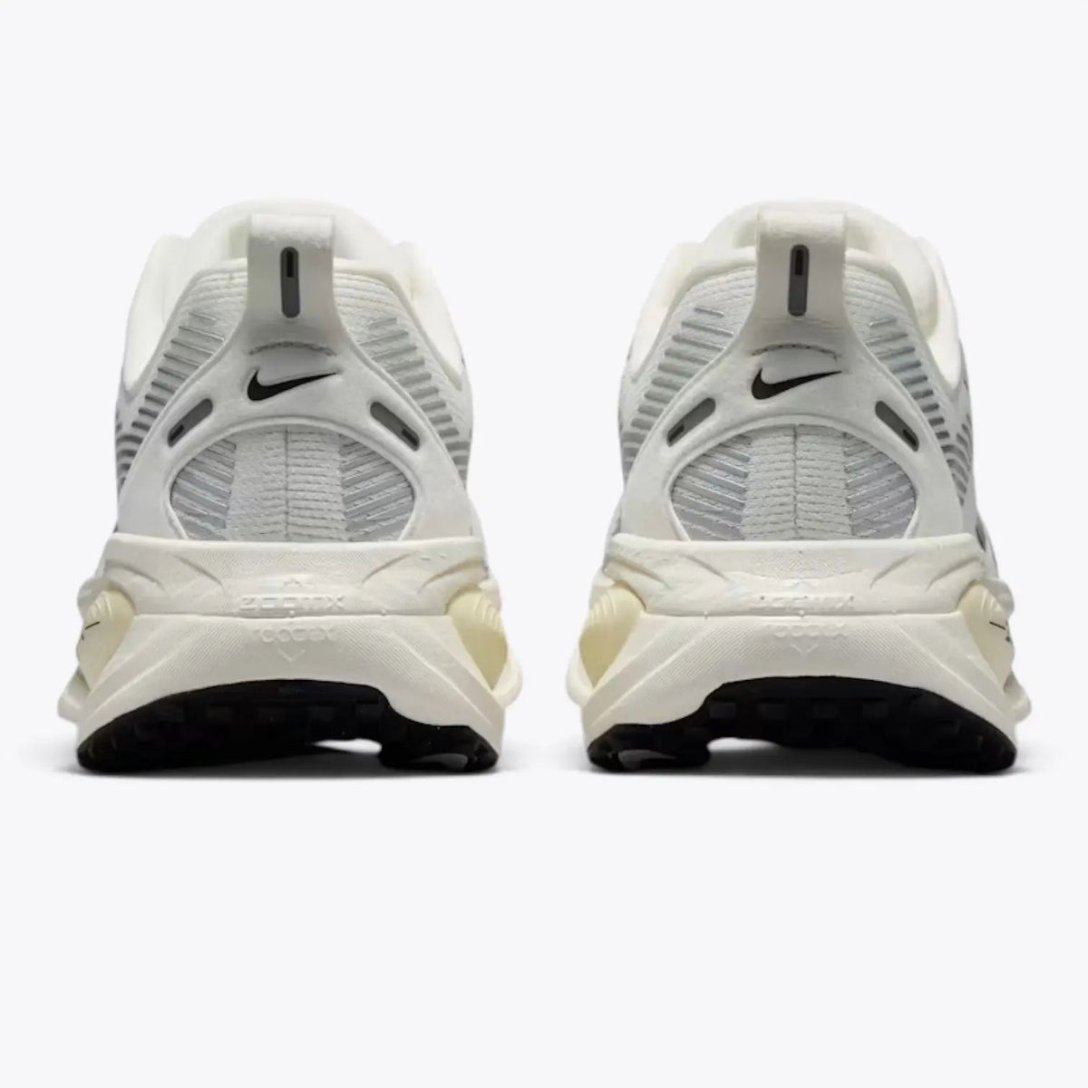 Nike Vomero 18 Summit White Coconut Milk