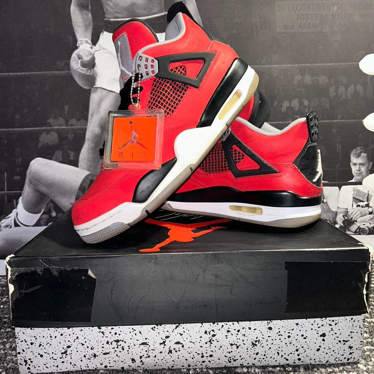 Nike Air Jordan 4 Retro Toro Bravo